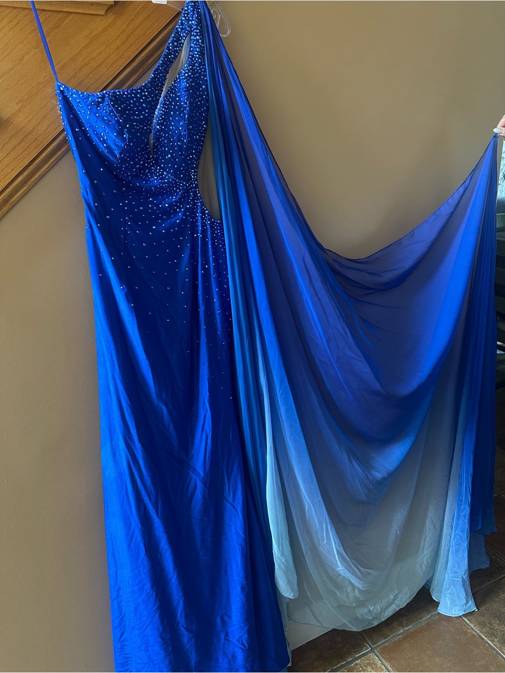 Elegant Royal Blue Evening Gown with Draped Train